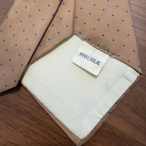 Yves Saint Laurent 100% silk tie - tan color with blue dots - Picture 3 of 6